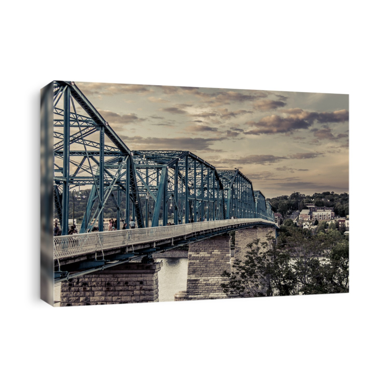 Sunset along the Walnut Street Bridge in Chattanooga, TN