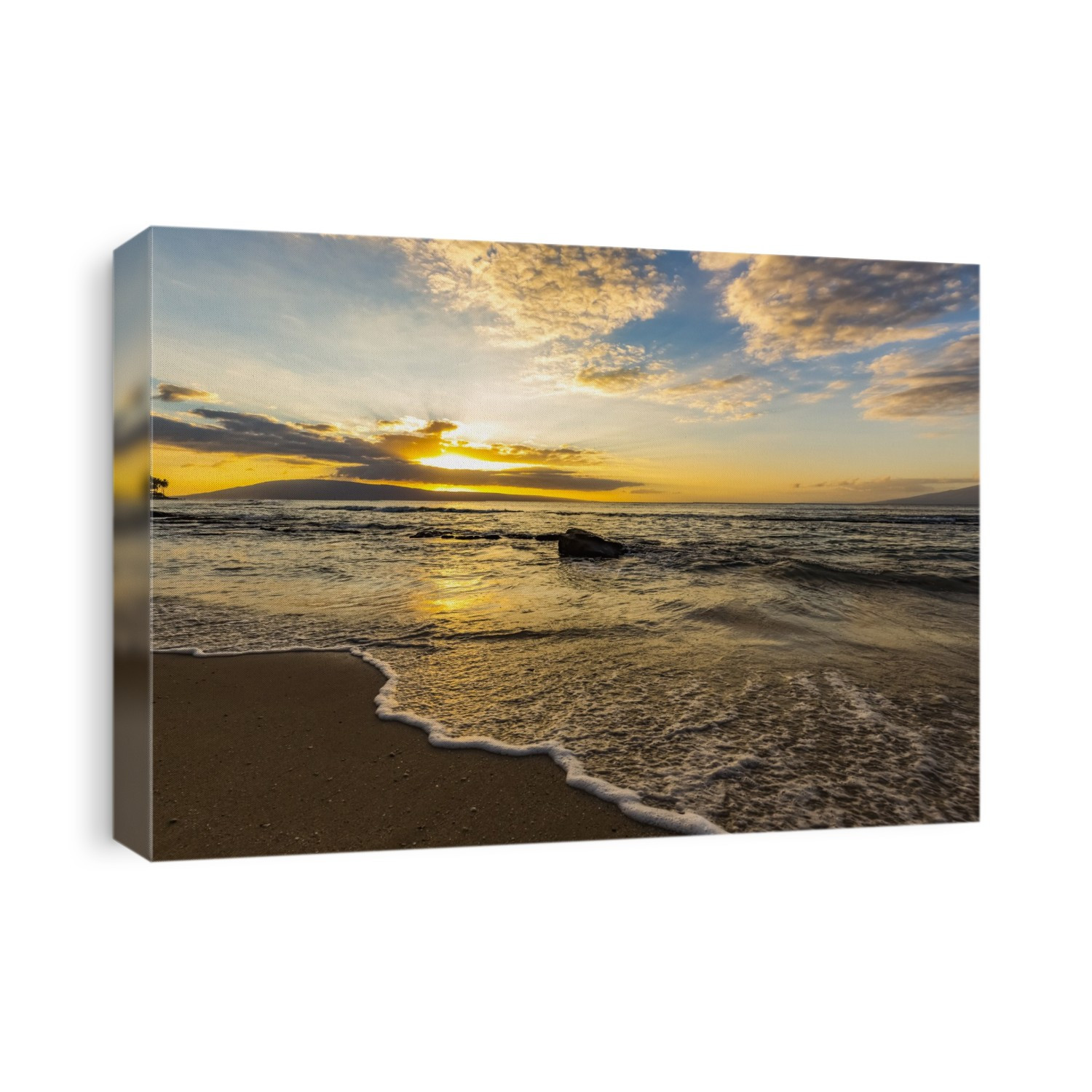 View from Ka'anapali Beach of the golden light over the ocean at sunset with the Island of Lanai on the horizon; Ka'anapali, Maui, Hawaii, United States of America