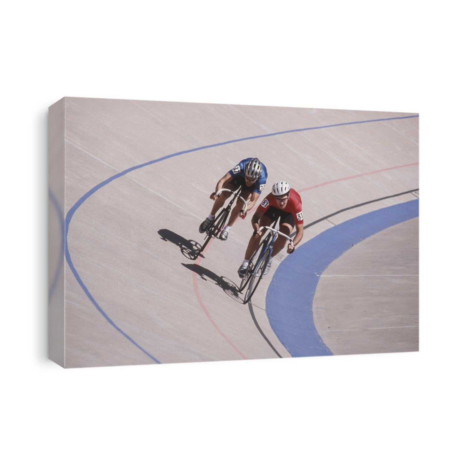 Male cyclists competing on the veledrome.
